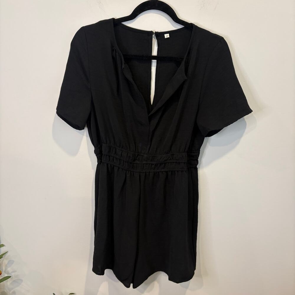 Black Short Sleeve Loose Open V-Neck Romper Shorts Size Medium